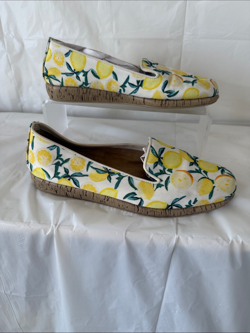 AEROSOLES White Lemon-Print Slip-On Loafer